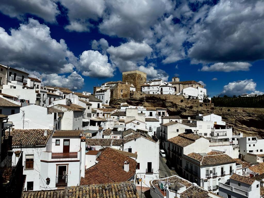 Casa De Las Lanzas Setenil De Las Bodegas Екстериор снимка